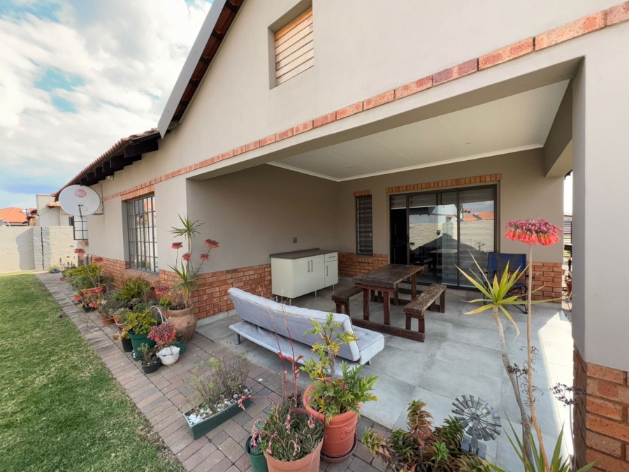 4 Bedroom Property for Sale in Waterkloof A H North West